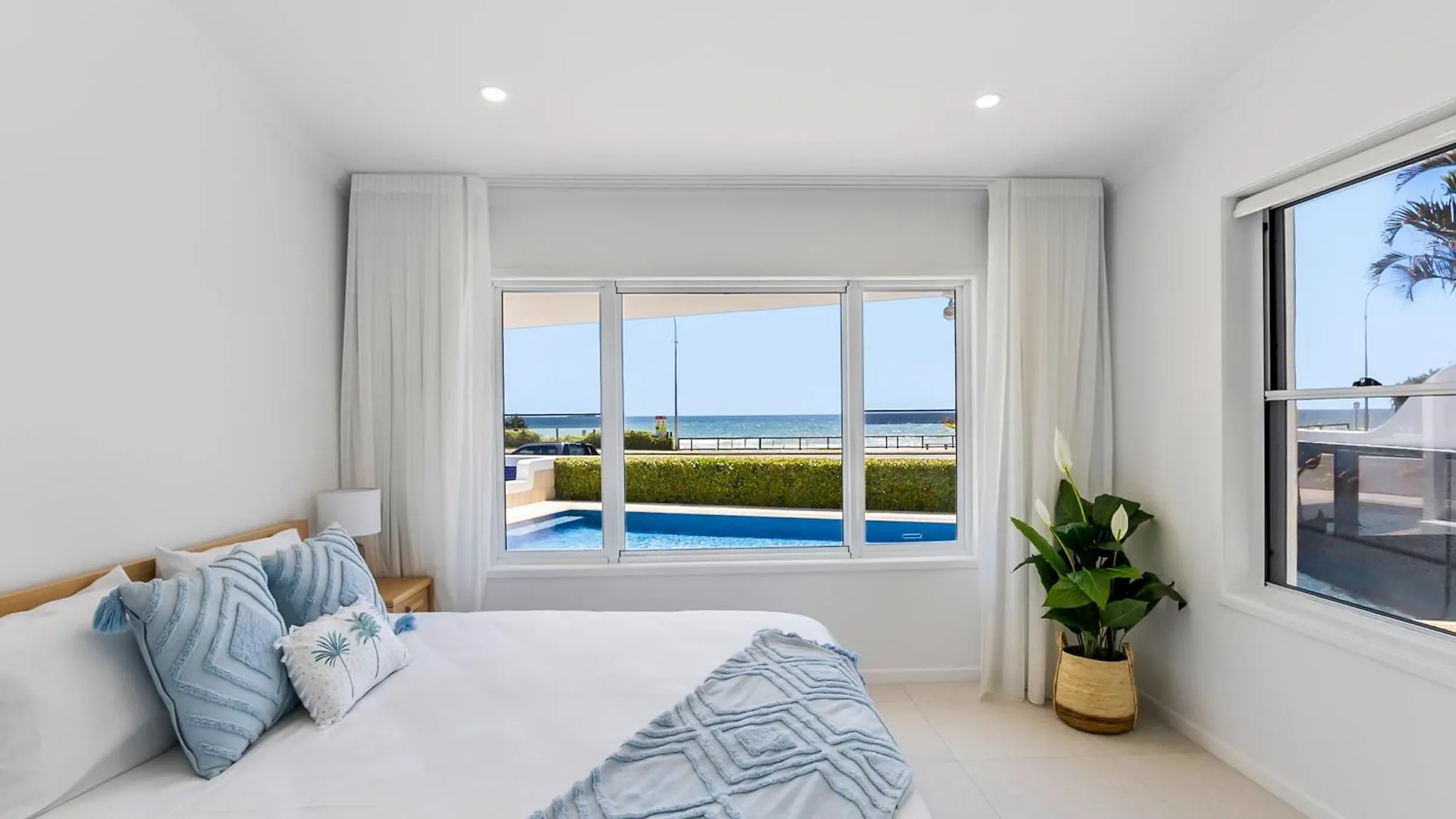 The Beach House At Alex Alexandra Headland Holiday home